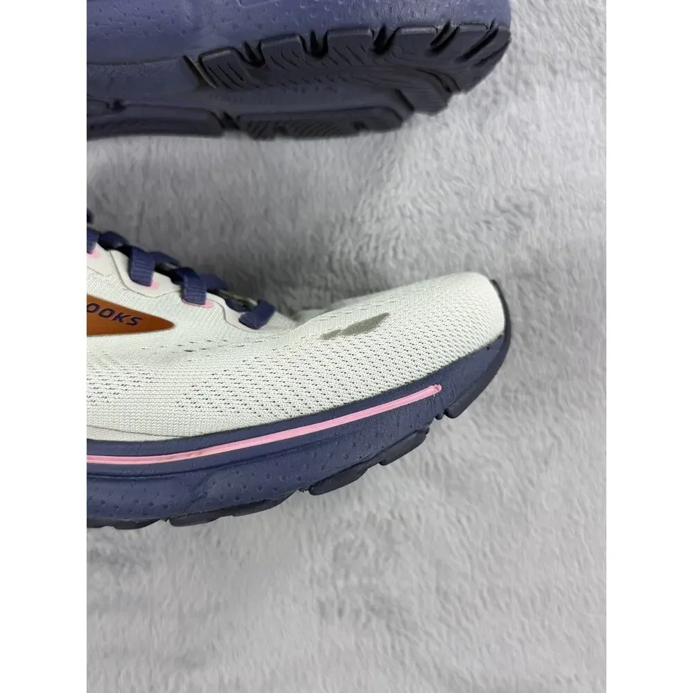 Brooks up sale